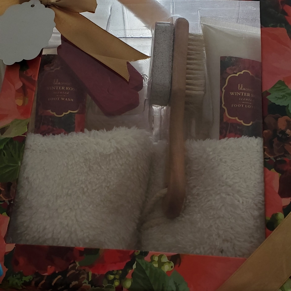 Christmas Gift Lila Grace slipper set